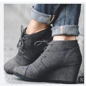 Toms Kala Gray Suede Ankle Booties with Wedge Heels Size: 9.5